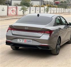 هیوندای ئەلەنترا